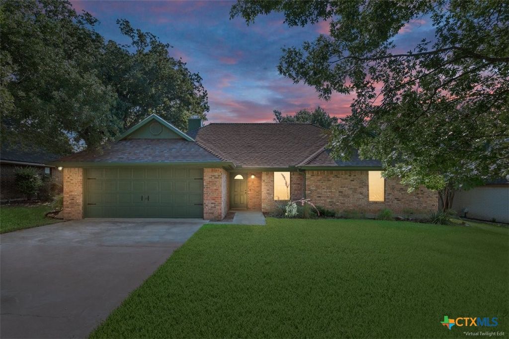 3006 Red Oak Drive, Belton, TX 76513