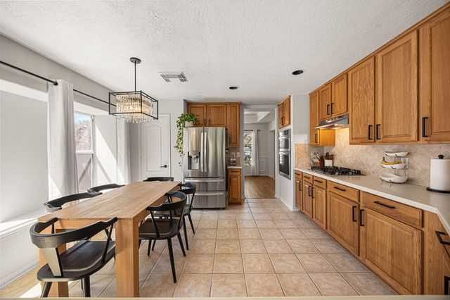 1489 Garden Lakes Drive, Friendswood, TX 77546