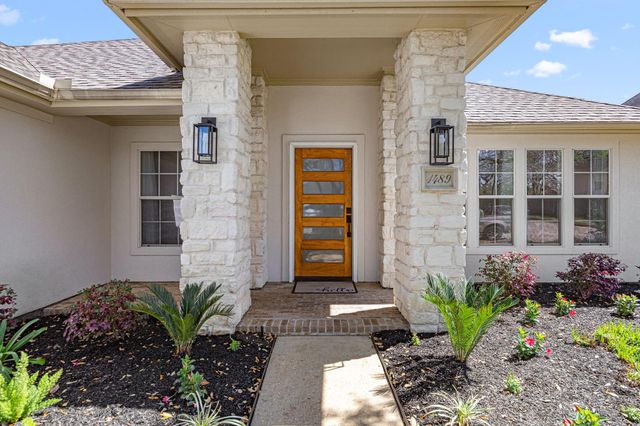 1489 Garden Lakes Drive, Friendswood, TX 77546