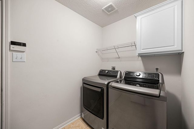 1489 Garden Lakes Drive, Friendswood, TX 77546