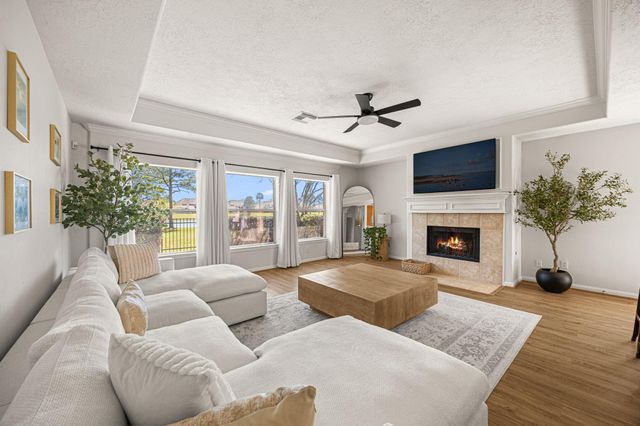 1489 Garden Lakes Drive, Friendswood, TX 77546