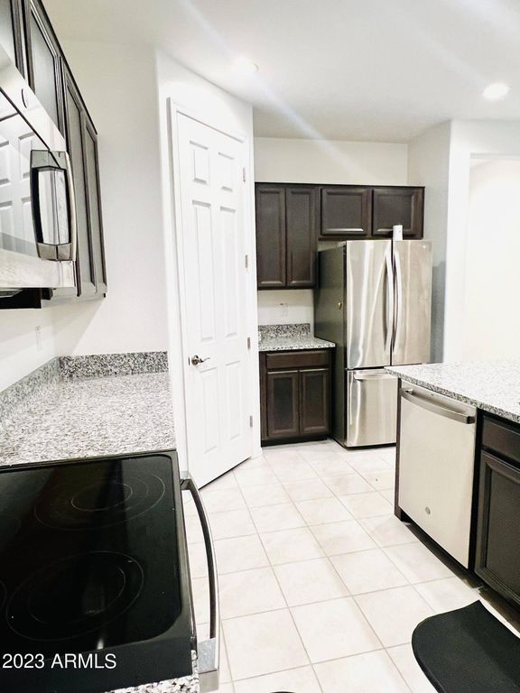 1724 E BRANDON Drive, Casa Grande, AZ 85122 — photo 2
