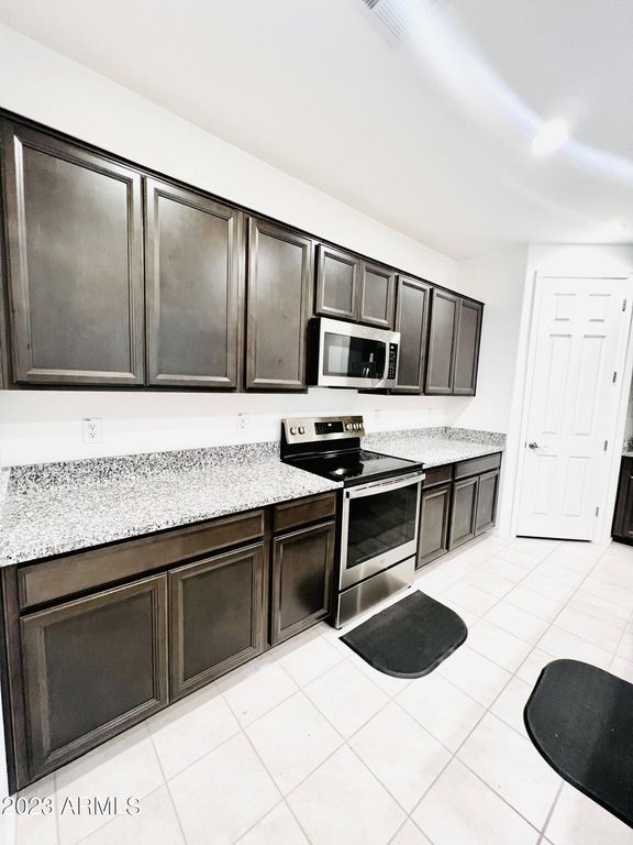 1724 E BRANDON Drive, Casa Grande, AZ 85122 — photo 3