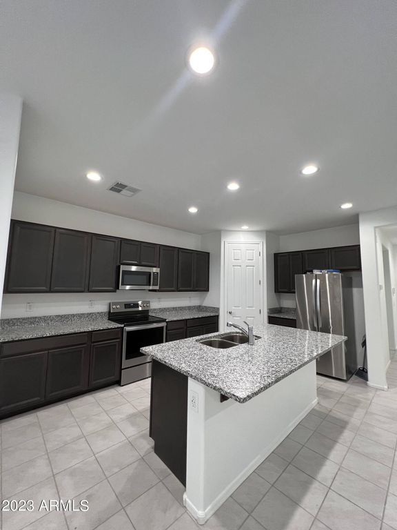 1724 E BRANDON Drive, Casa Grande, AZ 85122 — photo 5