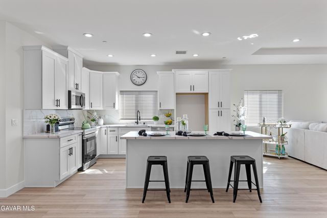 8337 Viburnum Avenue, California City, CA 93505