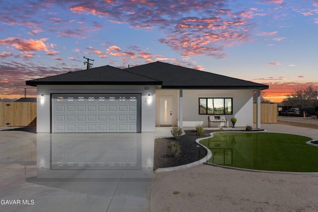 8337 Viburnum Avenue, California City, CA 93505