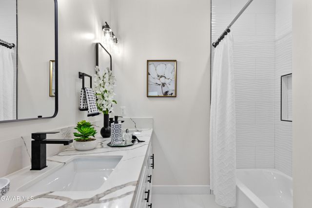 8337 Viburnum Avenue, California City, CA 93505