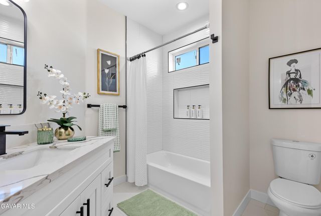 8337 Viburnum Avenue, California City, CA 93505