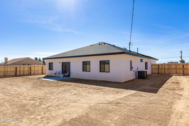 8337 Viburnum Avenue, California City, CA 93505