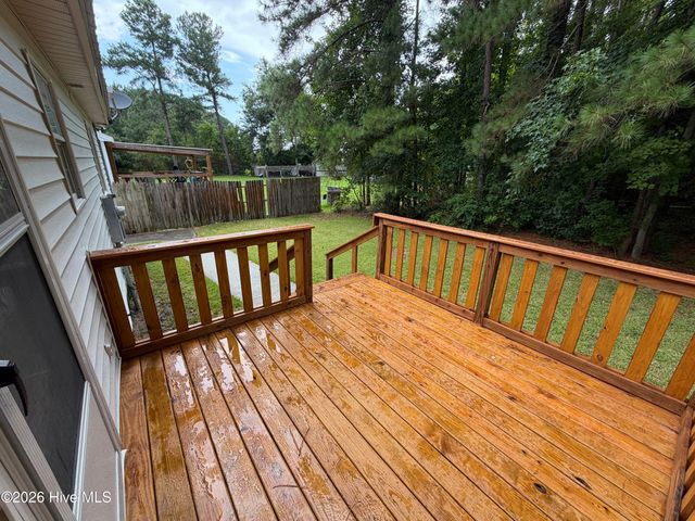 112 Poplar Street, Wallace, NC 28466