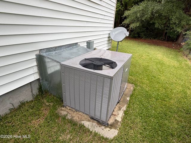 112 Poplar Street, Wallace, NC 28466