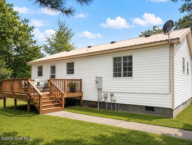 112 Poplar Street, Wallace, NC 28466