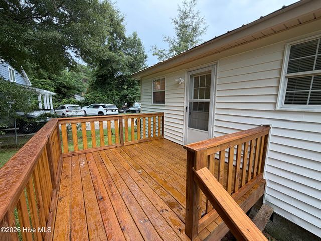 112 Poplar Street, Wallace, NC 28466