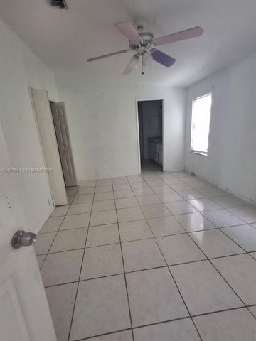 19800 SW 180 Ave, Miami, FL 33187