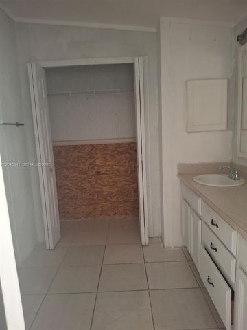 19800 SW 180 Ave, Miami, FL 33187