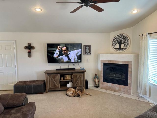 2951 Adrian Ave, Pueblo, CO 81008