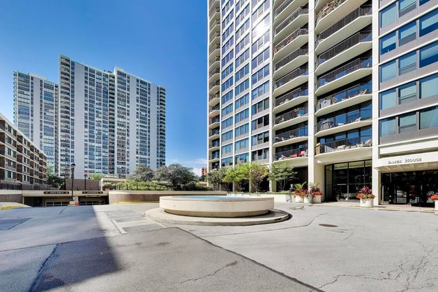 1560 N SANDBURG Terrace 1708, Chicago, IL 60610