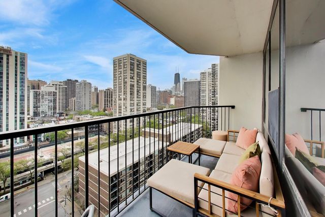 1560 N SANDBURG Terrace 1708, Chicago, IL 60610