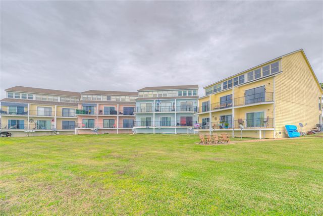 445 Carolcrest Lane 421, Livingston, TX 77351