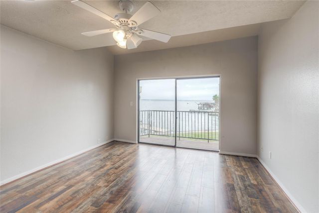 445 Carolcrest Lane 421, Livingston, TX 77351