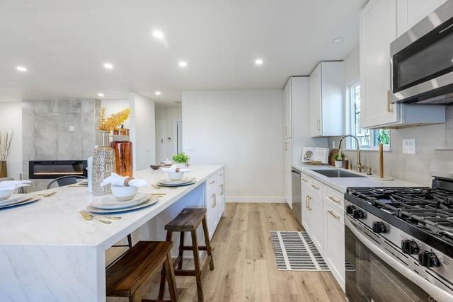 1350 Marabou Lane, Vista, CA 92083