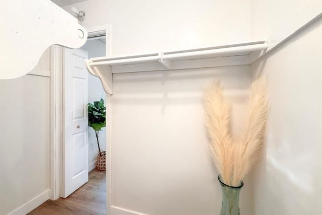 1350 Marabou Lane, Vista, CA 92083