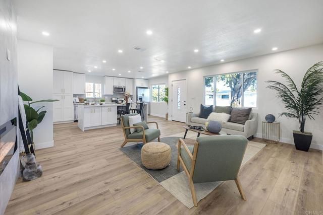 1350 Marabou Lane, Vista, CA 92083