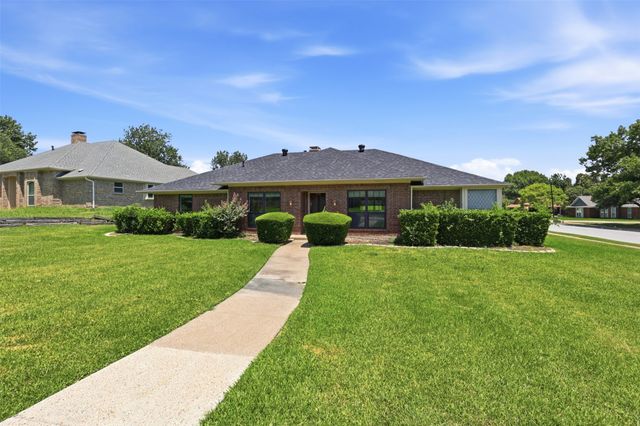 2110 Meadowview Court, Garland, TX 75043