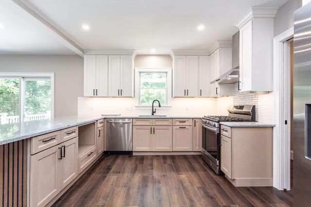 14 Wilmarth St, Attleboro, MA 02703