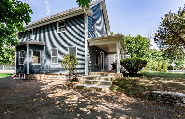 14 Wilmarth St, Attleboro, MA 02703