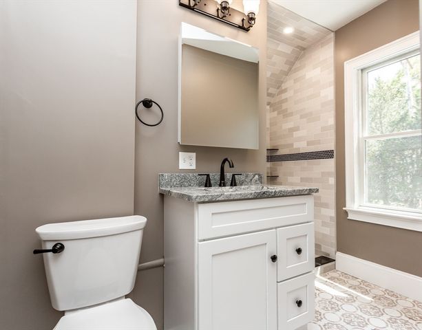 14 Wilmarth St, Attleboro, MA 02703