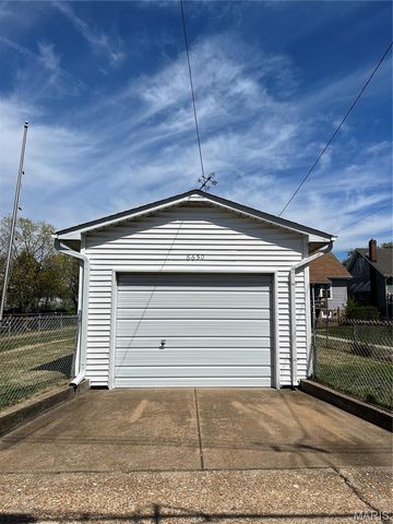 6650 Odell Street, St Louis, MO 63139
