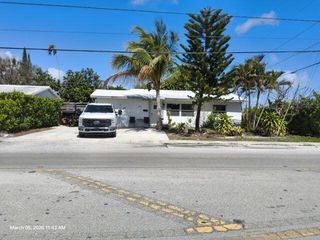 341 SW 15th Street, Deerfield Beach, FL 33441