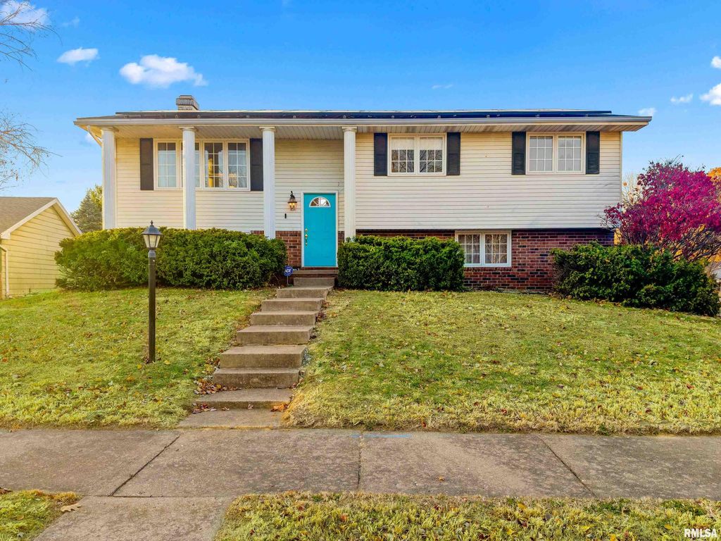 3923 N MELCOSTA Drive, Peoria, IL 61615