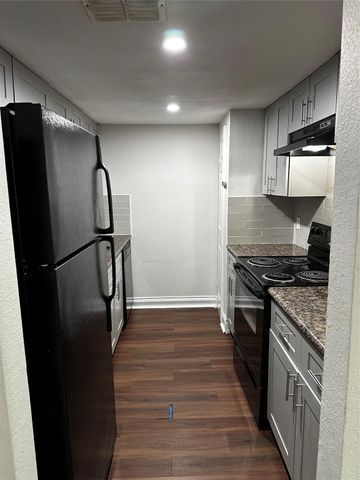 9534 Pagewood Lane, Houston, TX 77063