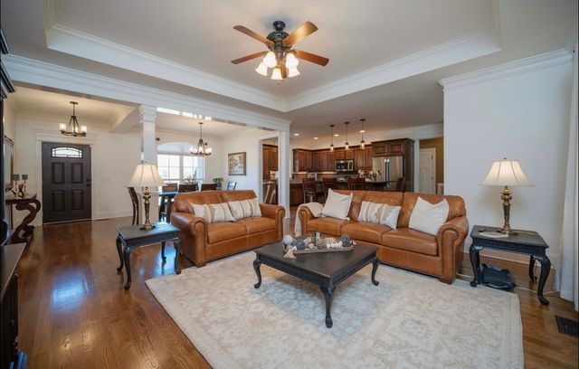 120 Rockingham Dr, Murfreesboro, TN 37129