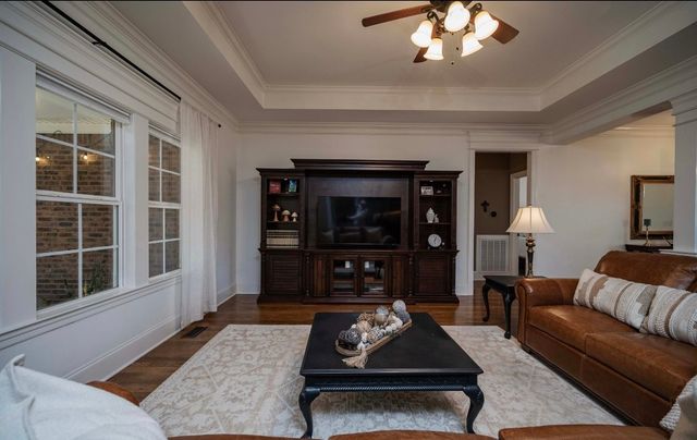 120 Rockingham Dr, Murfreesboro, TN 37129