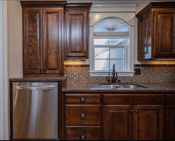 120 Rockingham Dr, Murfreesboro, TN 37129