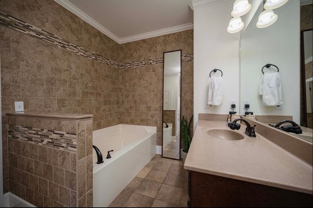 120 Rockingham Dr, Murfreesboro, TN 37129