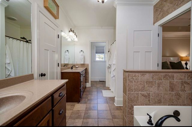 120 Rockingham Dr, Murfreesboro, TN 37129