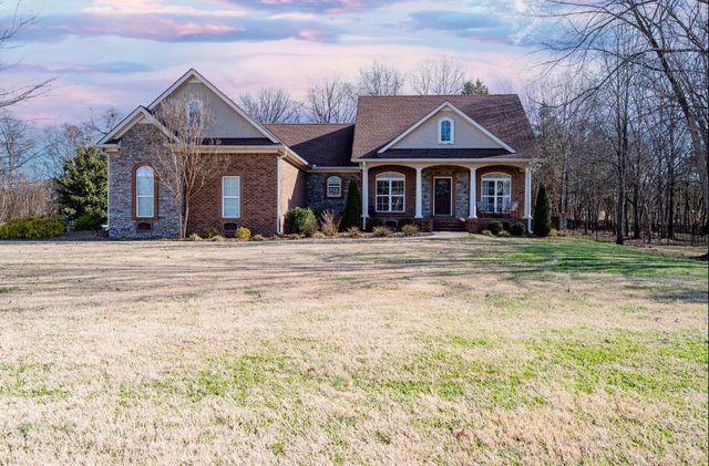 120 Rockingham Dr, Murfreesboro, TN 37129