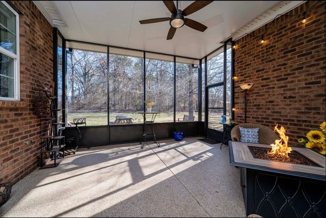 120 Rockingham Dr, Murfreesboro, TN 37129