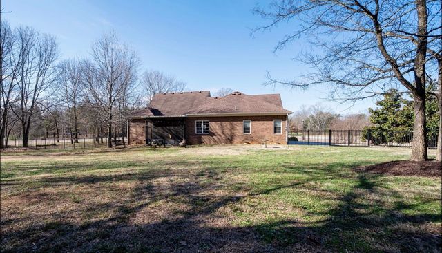 120 Rockingham Dr, Murfreesboro, TN 37129