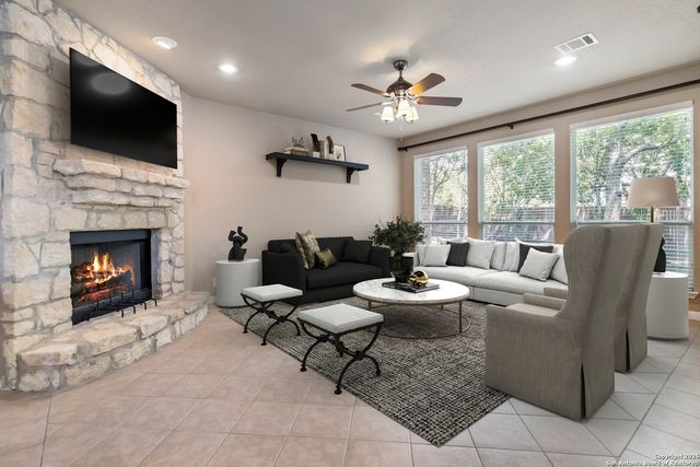 1927 Milan, San Antonio, TX 78258