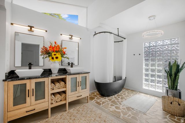 1355 NELSON CIR, Bloomington, UT 84790