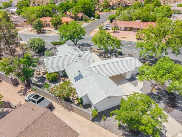 1355 NELSON CIR, Bloomington, UT 84790