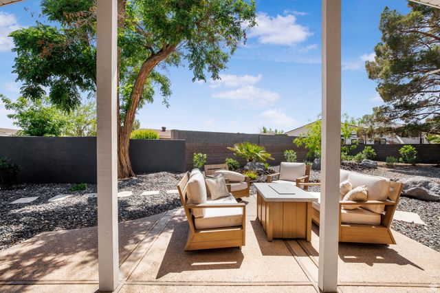 1355 NELSON CIR, Bloomington, UT 84790
