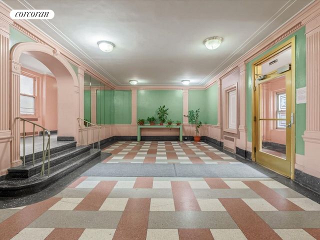 1560 E 18th St Apt 2C, New York City, NY 11230