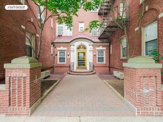 1560 E 18th St Apt 2C, New York City, NY 11230