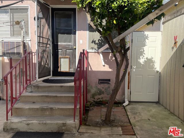 1314 W Verdugo Avenue, Burbank, CA 91506